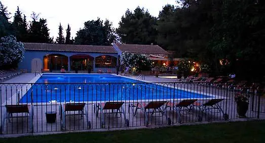 Hotel Les Mazets Des Roches Tarascon