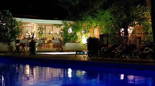 Hotel Les Mazets Des Roches Tarascon