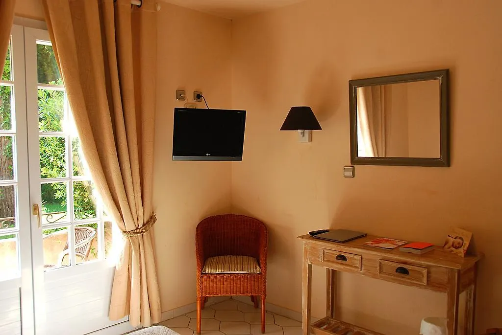 Hotel Les Mazets Des Roches Tarascon