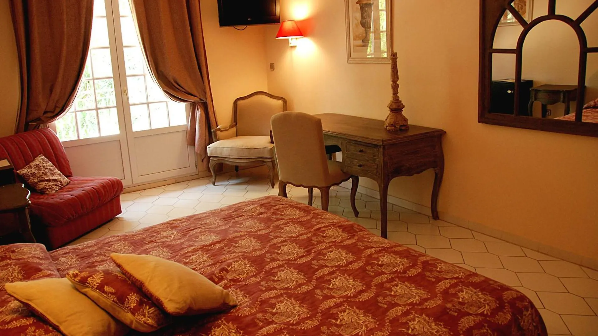 Hotel Les Mazets Des Roches Tarascon 3*,  France