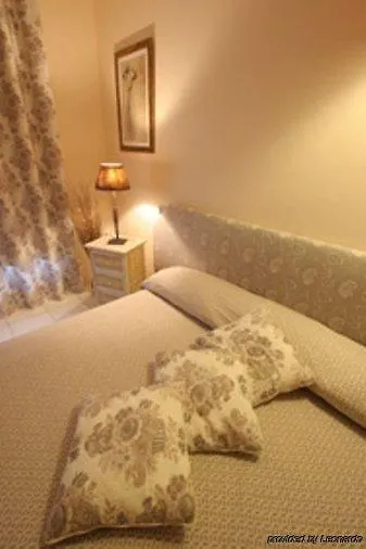 Hotel Les Mazets Des Roches Tarascon