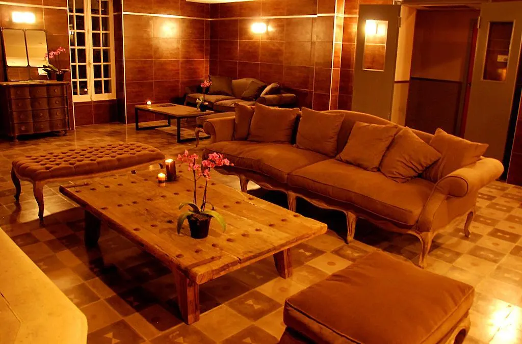 ***  Hotel Les Mazets Des Roches Tarascon France