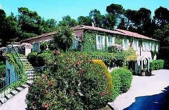 ***  Hotel Les Mazets Des Roches Tarascon France