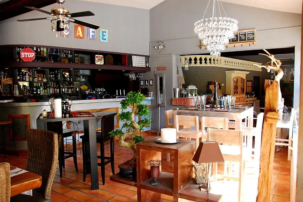 ***  Hotel Les Mazets Des Roches Tarascon France