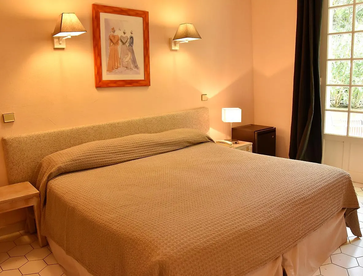 Hotel Les Mazets Des Roches Tarascon