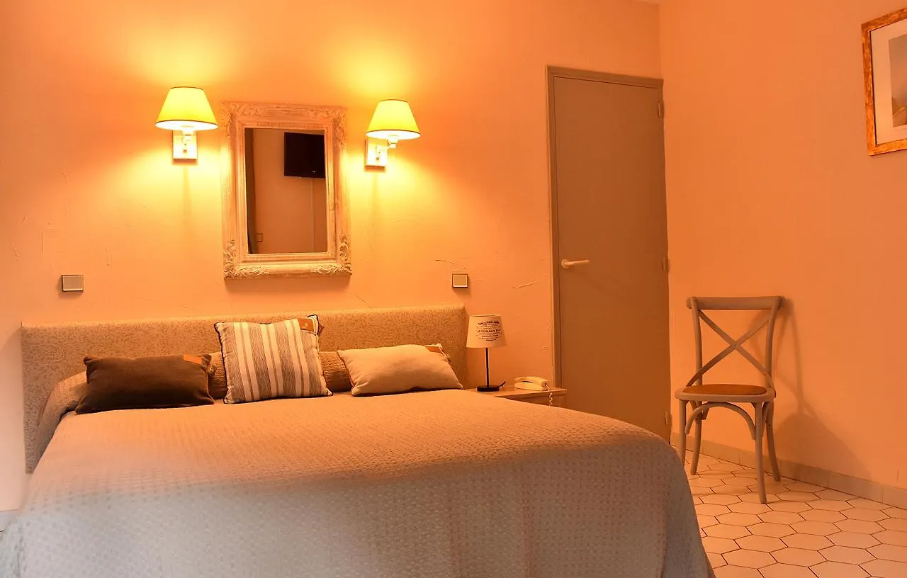 Hotel Les Mazets Des Roches Tarascon