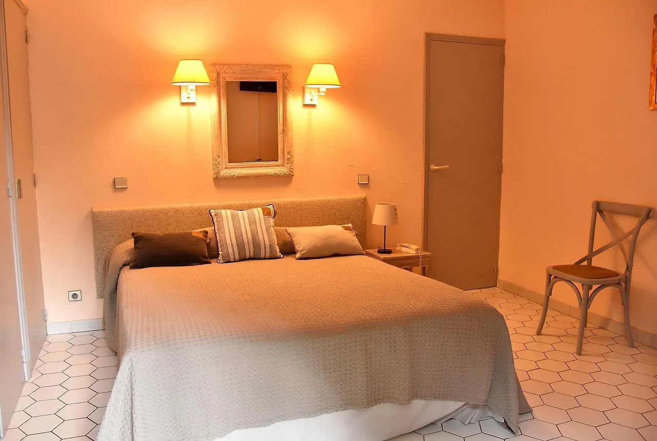 Hotel Les Mazets Des Roches Tarascon