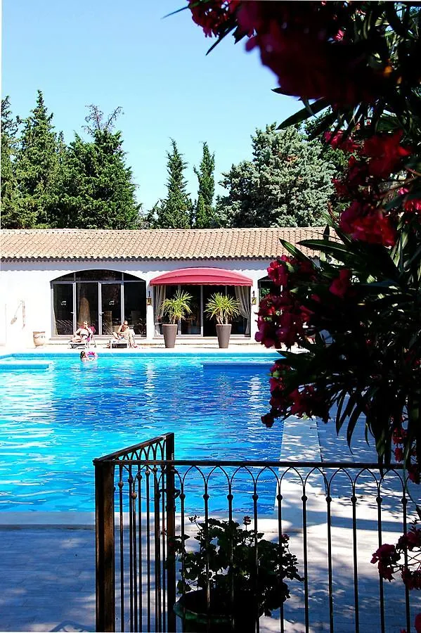 Hotel Les Mazets Des Roches Tarascon