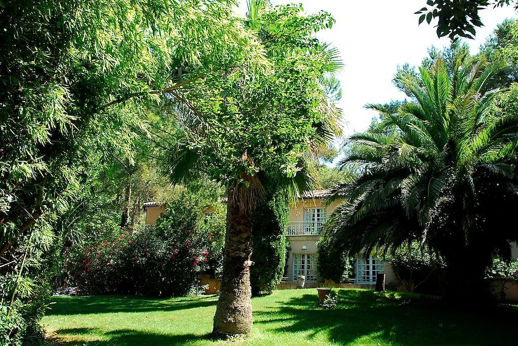 Hotel Les Mazets Des Roches Tarascon 3*,  France