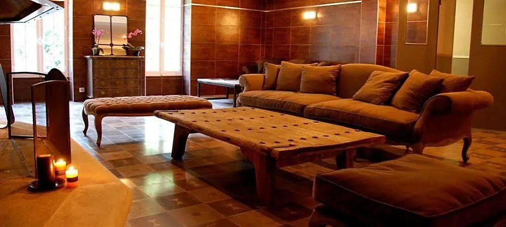 Hotel Les Mazets Des Roches Tarascon