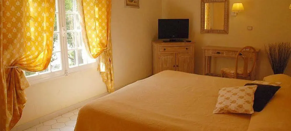 Hotel Les Mazets Des Roches Tarascon